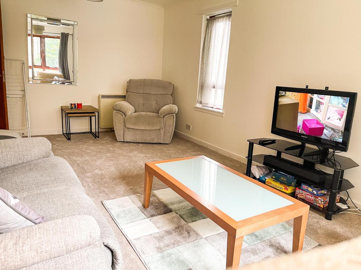 Spacious, Central And Newly Decorated Apartment — Photos 3